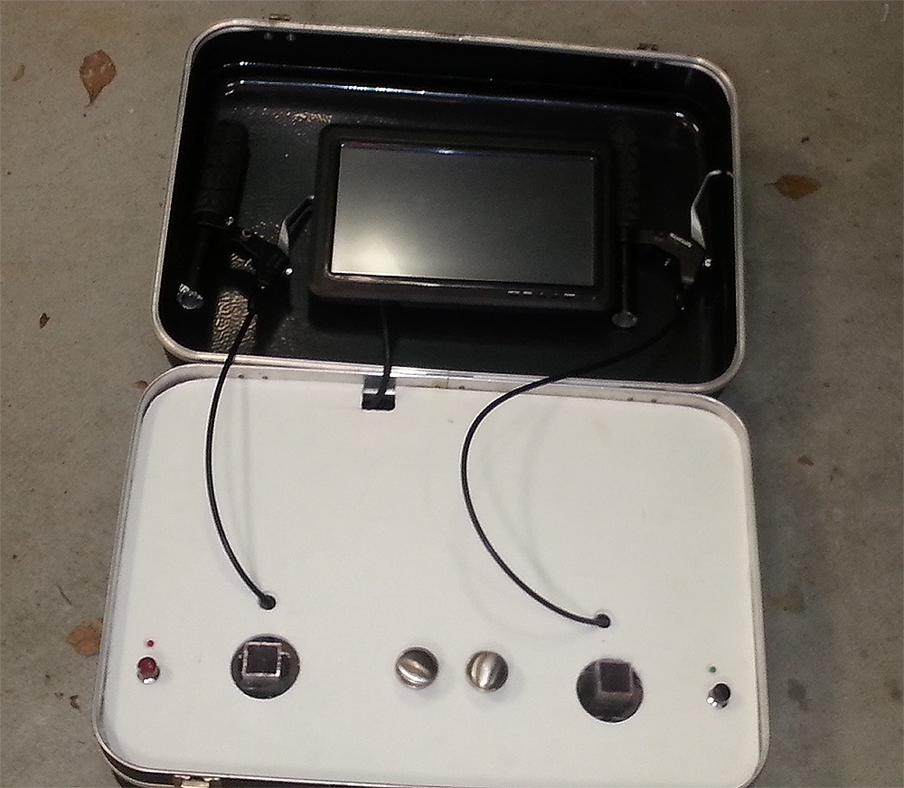 Grip test device in progress.
